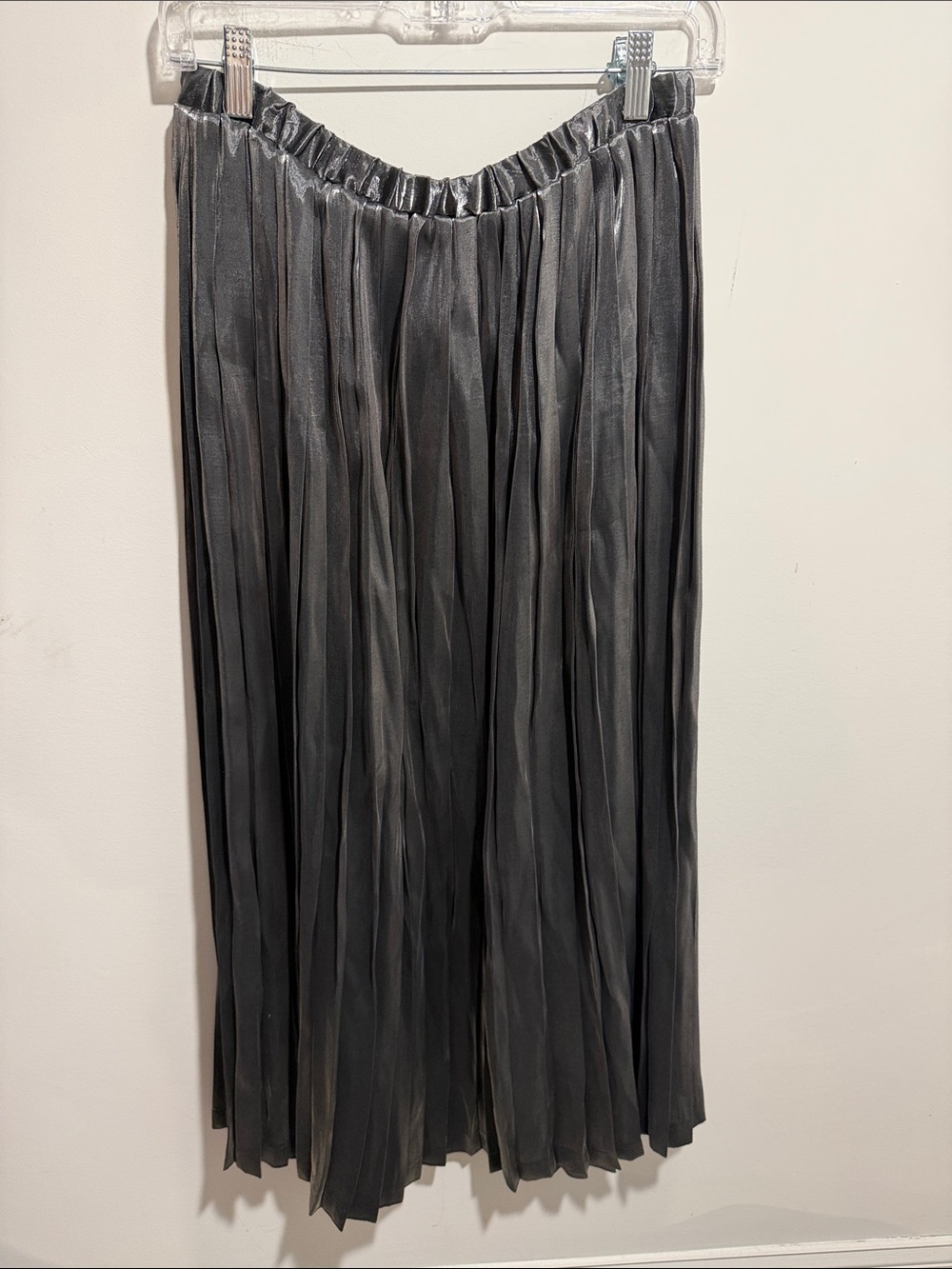 Jessica Howard Metallic Gray Pleated Maxi Skirt Size 8